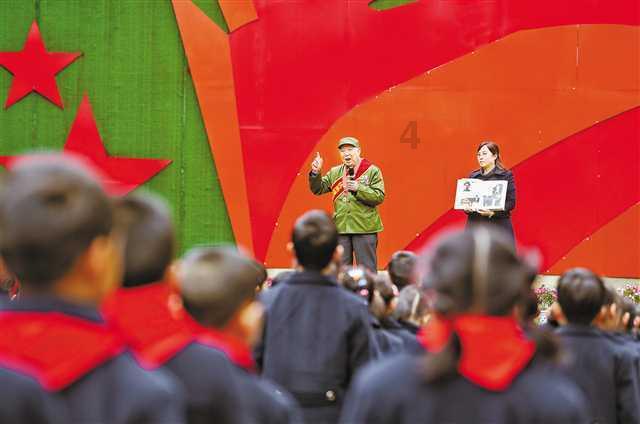 于文文演唱会穿紧身裤导致私处轮廓清晰可见